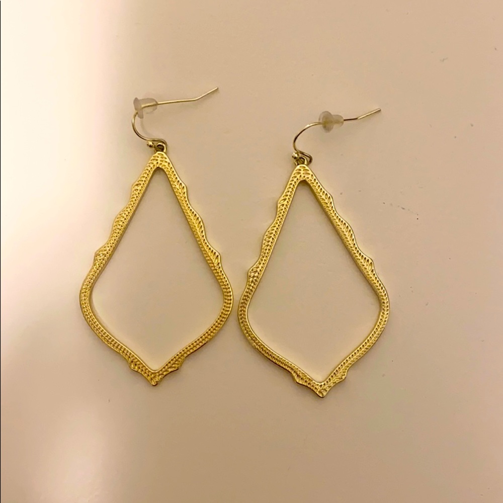 Kendra Scott Sophee Drop Earrings in Gold